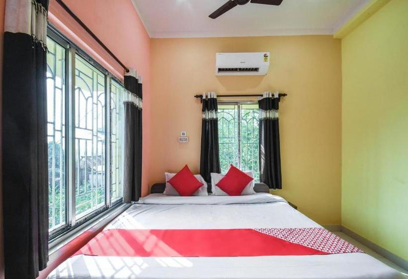 בית מלון כפרי Oyo 65496 Kunjakashi Fooding And Lodging