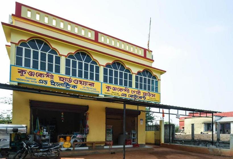 בית מלון כפרי Oyo 65496 Kunjakashi Fooding And Lodging