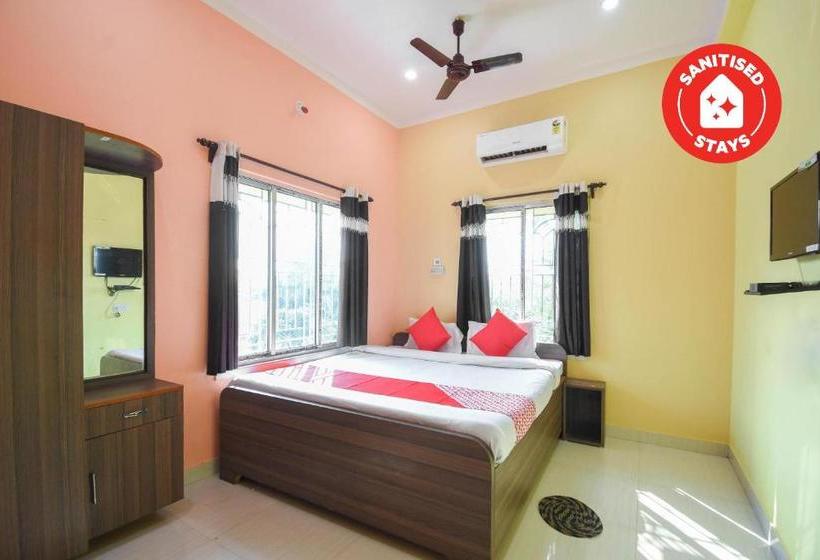 בית מלון כפרי Oyo 65496 Kunjakashi Fooding And Lodging