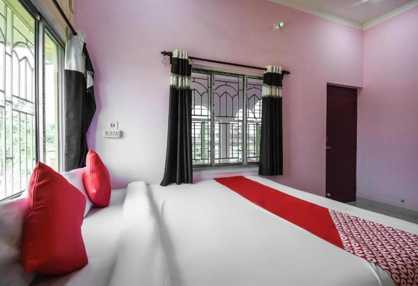 בית מלון כפרי Oyo 65496 Kunjakashi Fooding And Lodging