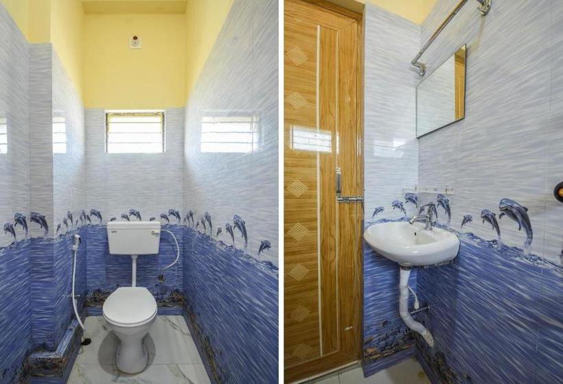 בית מלון כפרי Oyo 65496 Kunjakashi Fooding And Lodging