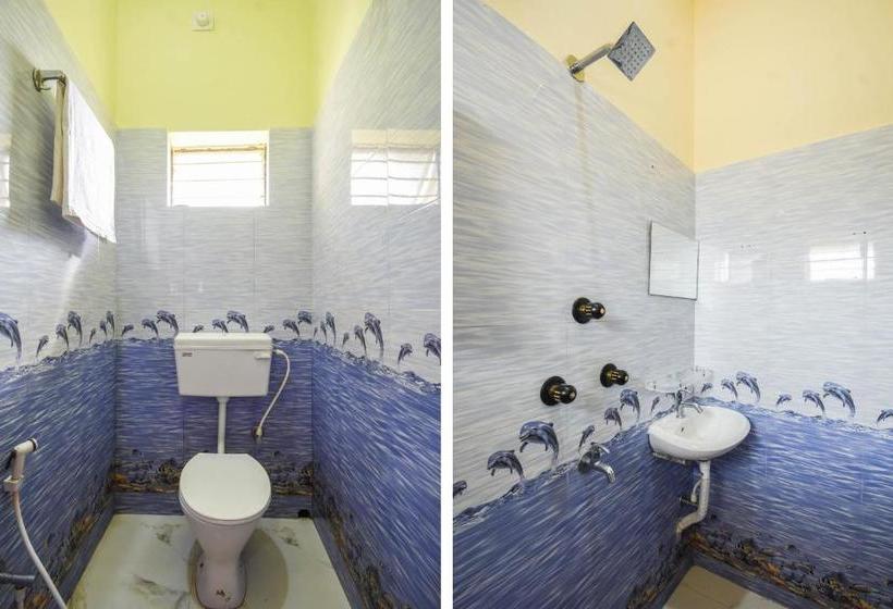 בית מלון כפרי Oyo 65496 Kunjakashi Fooding And Lodging