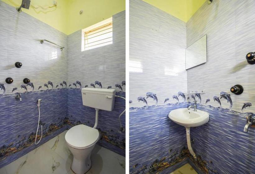 בית מלון כפרי Oyo 65496 Kunjakashi Fooding And Lodging