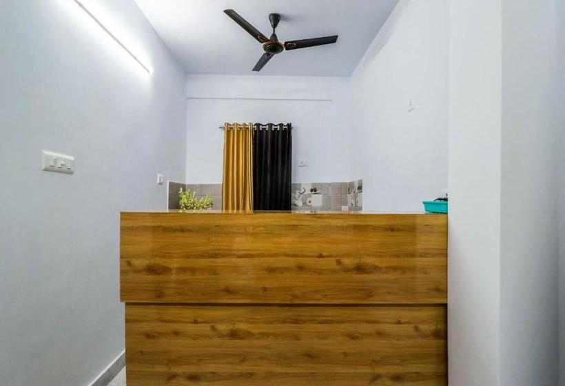 فندق Oyo 65741  Adarsh