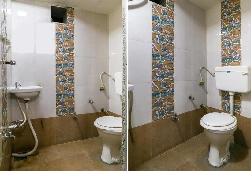 ホテル Oyo 66259  Krishna