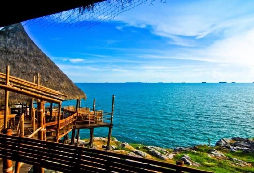 בית מלון כפרי Paree Hut Resort Koh Sichang