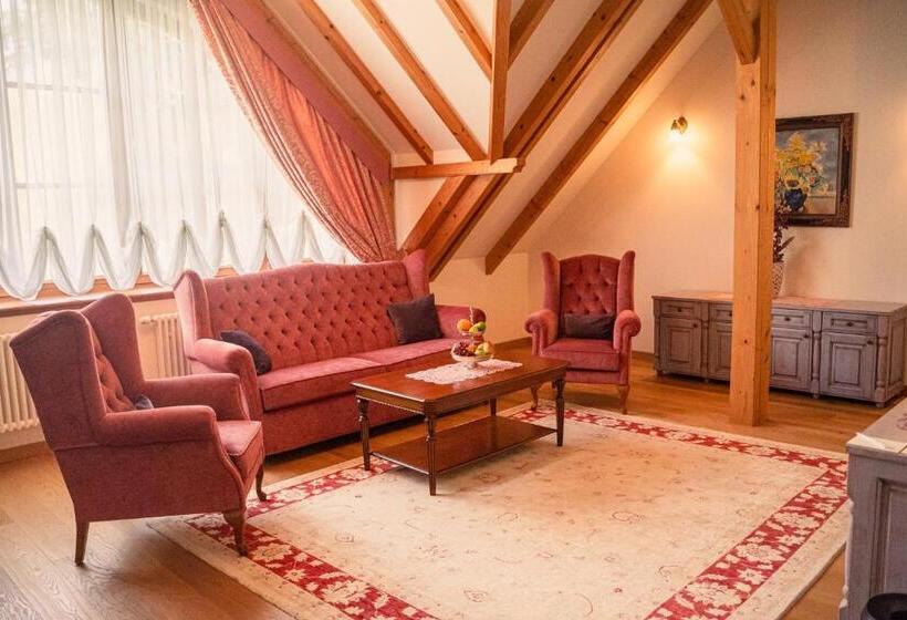 בית מלון כפרי Schloss Thalheim