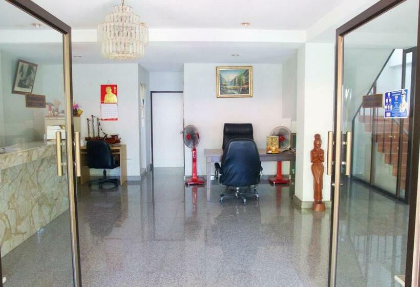 Отель Sichang Shine Khao Resort