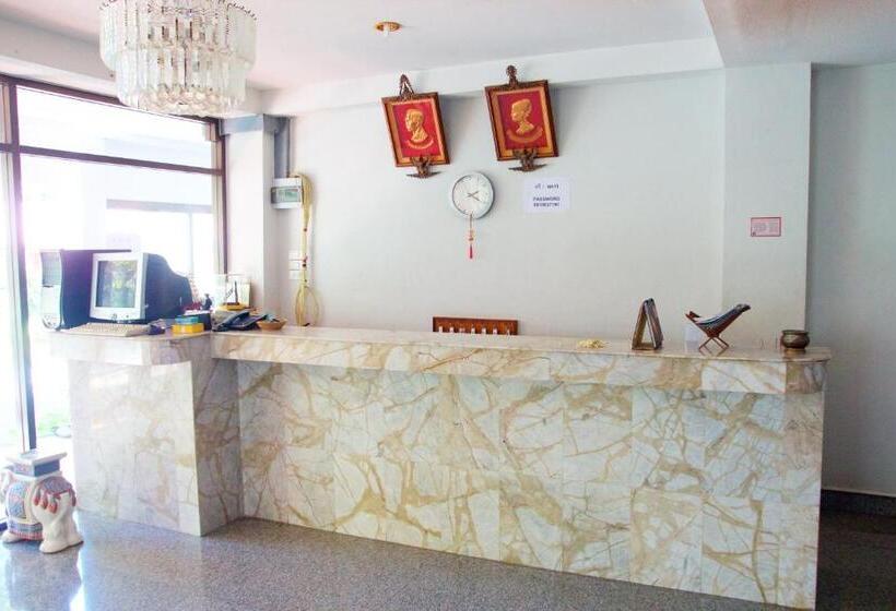 Отель Sichang Shine Khao Resort