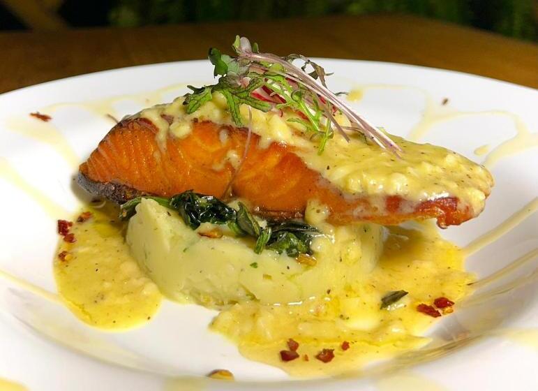 La Veranda Hotel & Restaurant