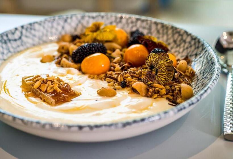 ホテル The Adnate Perth Art Series