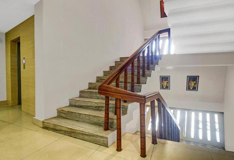 בית מלון כפרי Treebo Darwesh Residency