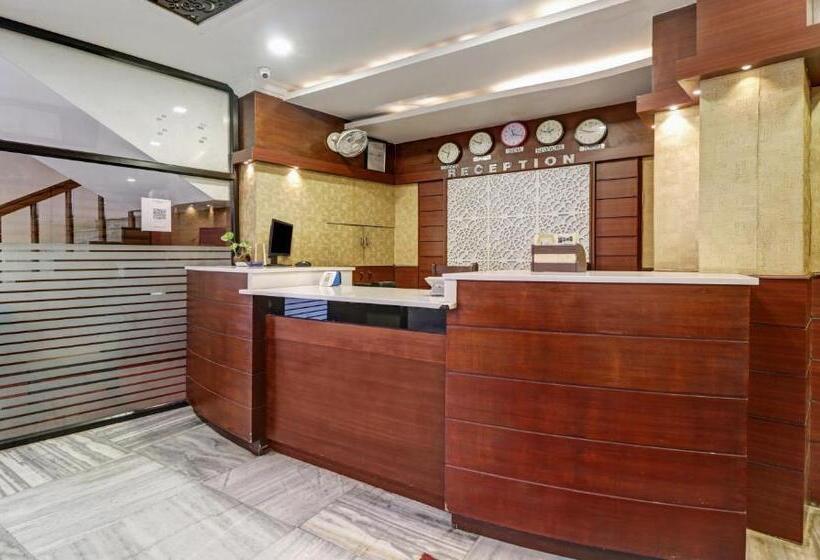 בית מלון כפרי Treebo Darwesh Residency