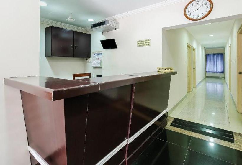 호텔 Treebo Trip Royal Inn