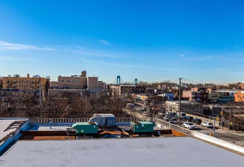 Umbrella Hotel Brooklyn