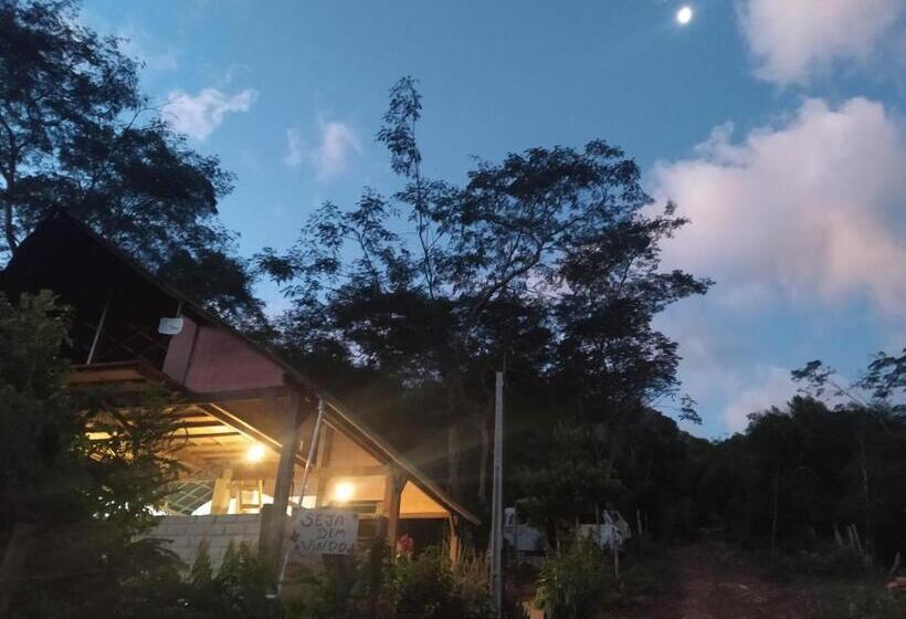 Kombi Hostel Camping