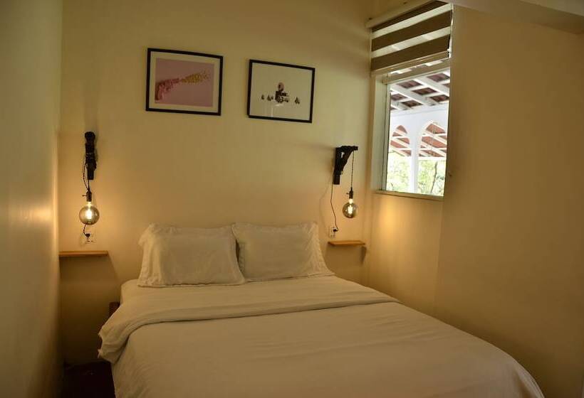 La Veranda Hotel & Restaurant