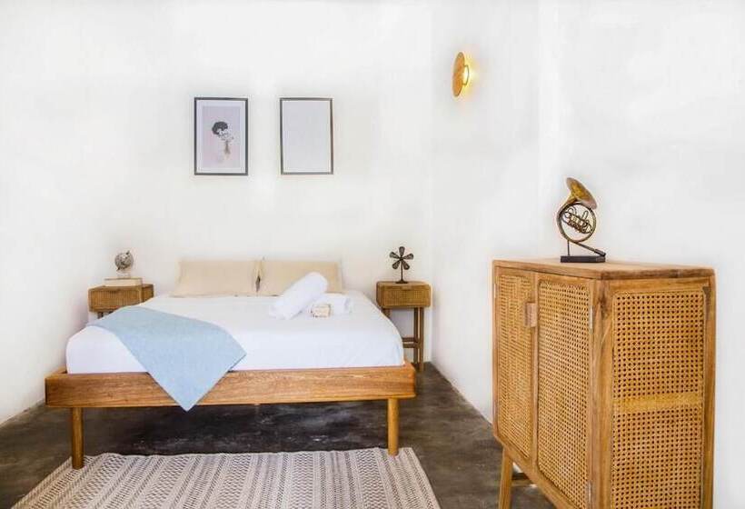 La Veranda Hotel & Restaurant