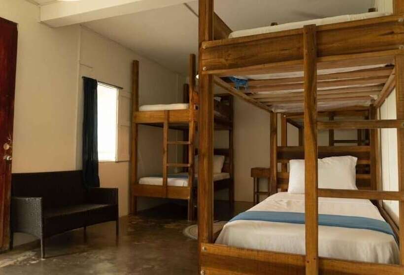 La Veranda Hotel & Restaurant