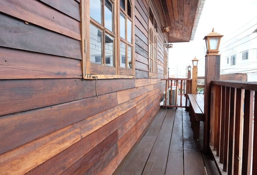 פנסיון Baan Kun Tuad Ko Si Chang