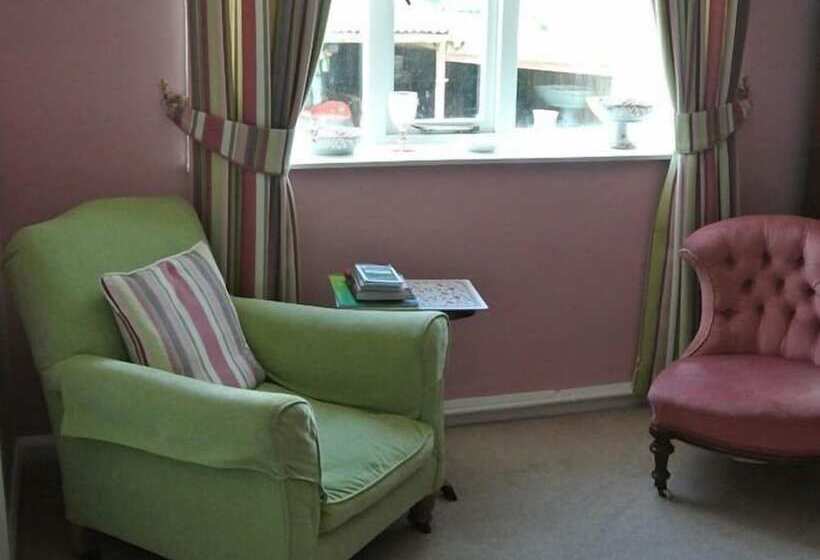 ペンション Brimford House