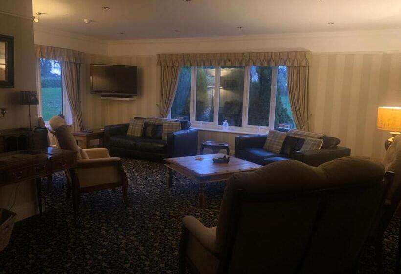 펜션 Burton Lodge Guest House & Spa