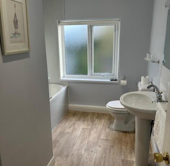 펜션 Burton Lodge Guest House & Spa