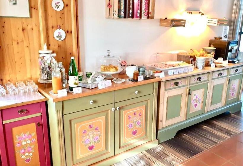 פנסיון Landhaus Weinblick