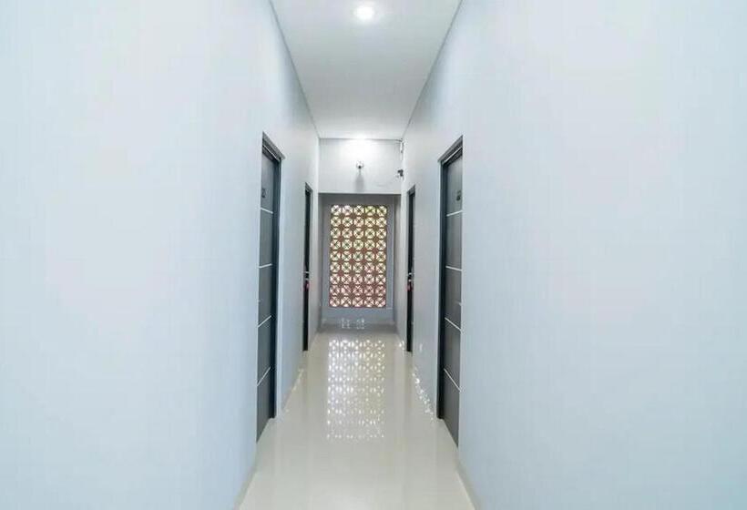 Пансион Reddoorz Near Sindu Kusuma Edupark 3
