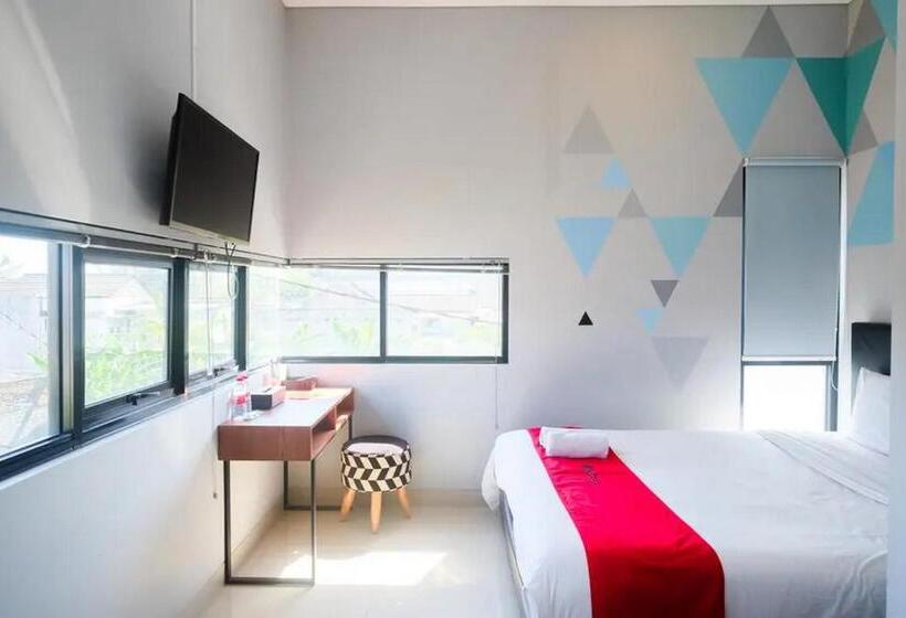 Пансион Reddoorz Near Sindu Kusuma Edupark 3
