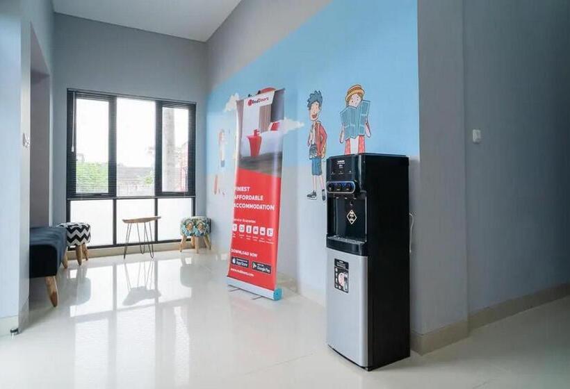 Пансион Reddoorz Near Sindu Kusuma Edupark 3