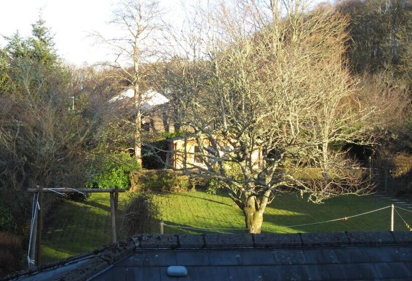 بنسيون Ronebhal Guest House