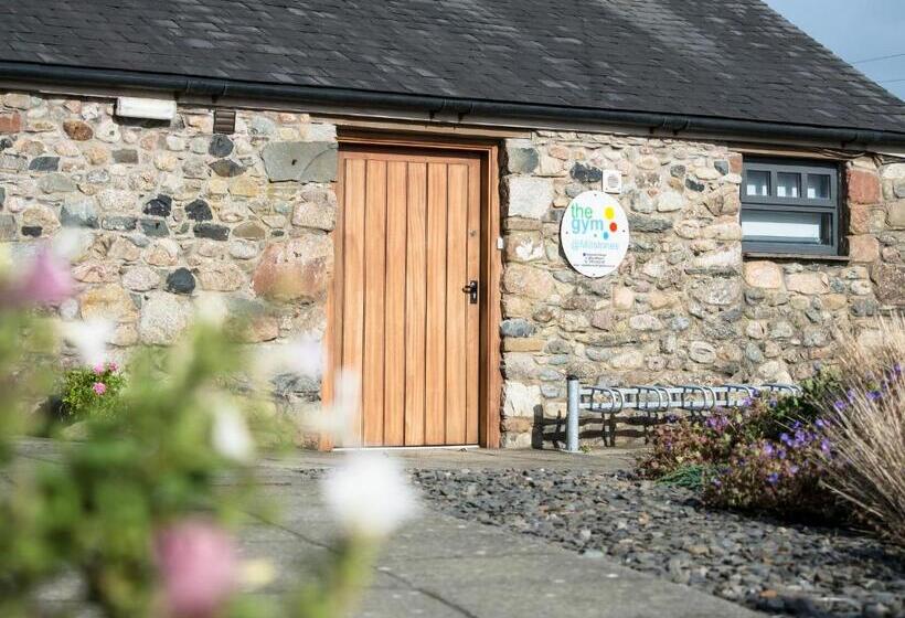 ペンション The Wayside And Whisky Barn