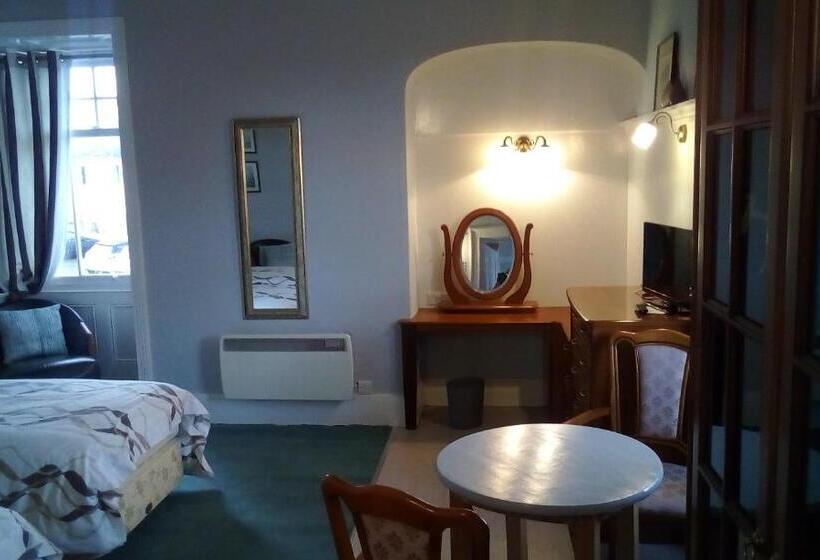 ペンション Tower