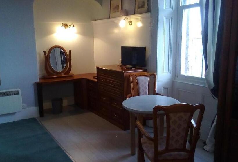 ペンション Tower