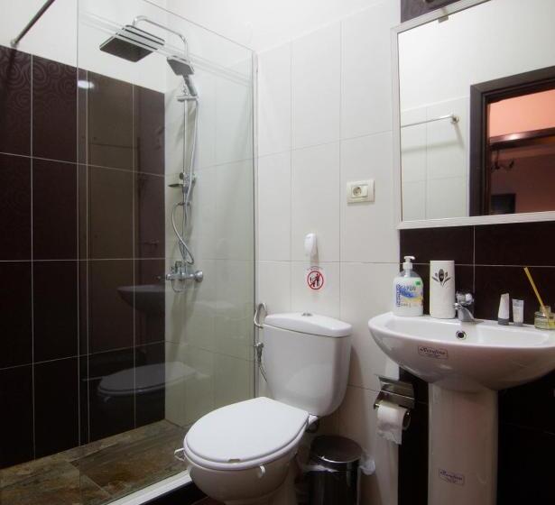 بنسيون Villa Elezi 2