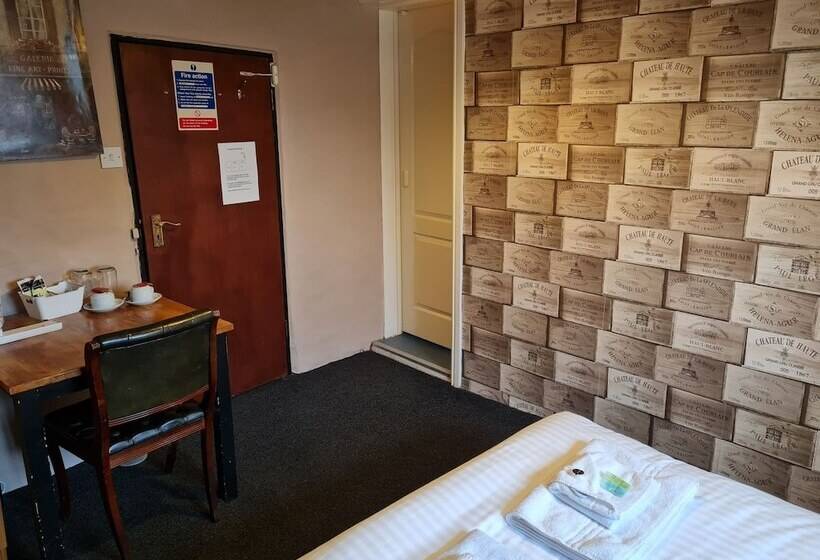 Хостел The Blue Cow