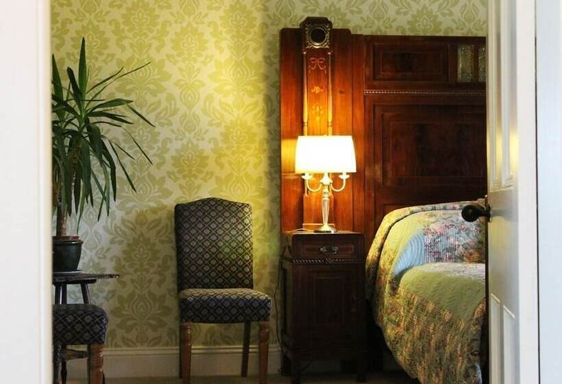 The Gables Luxury Bed & Breakfast