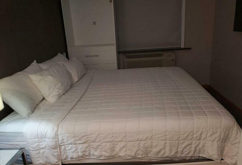 Umbrella Hotel Brooklyn