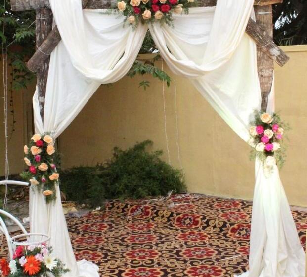 בית מלון כפרי Airport Residency Bangalore