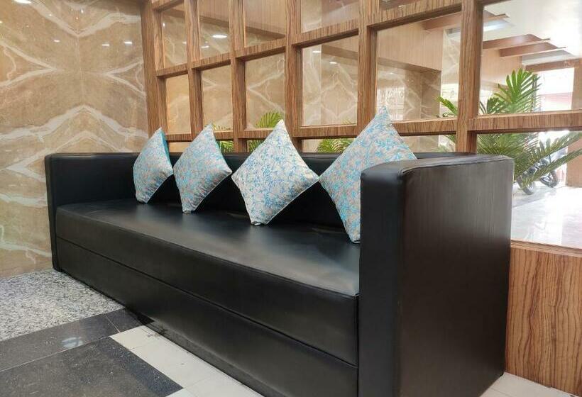 בית מלון כפרי Central Square A Couple Friendly