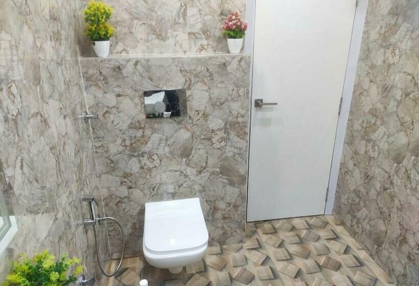 בית מלון כפרי Central Square A Couple Friendly