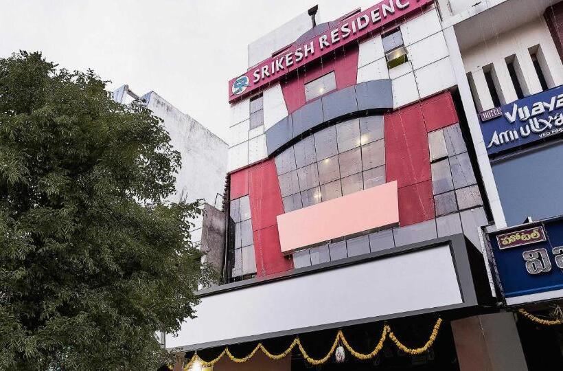 בית מלון כפרי Flagship Srikesh Residency