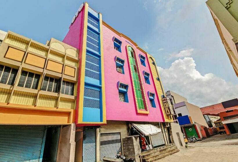 ホテル O Suraj Residency