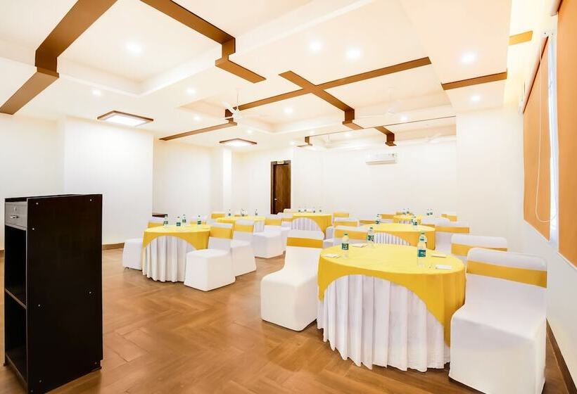 ホテル The Ayali Prime