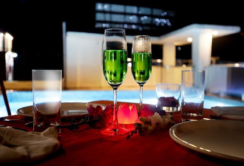 ホテル The Ayali Prime