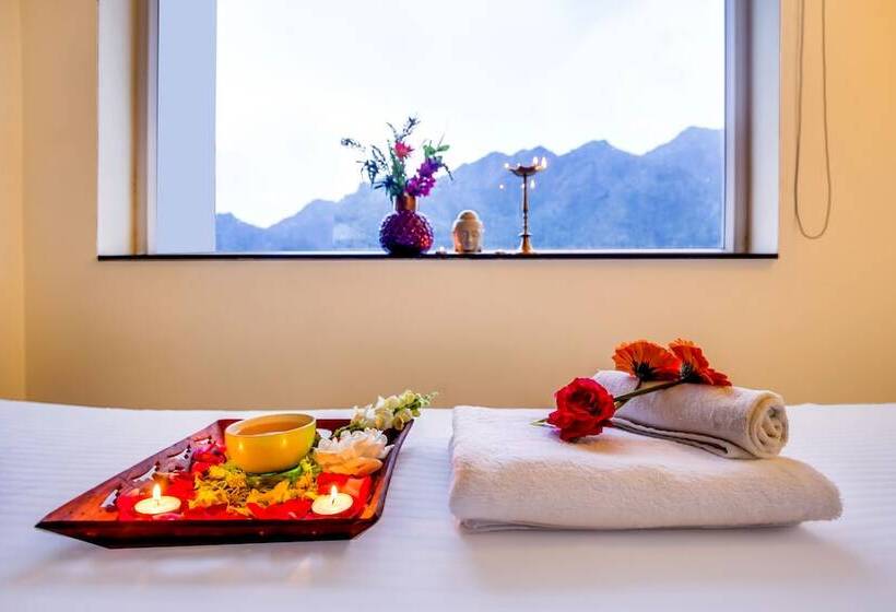 ホテル The Ayali Prime