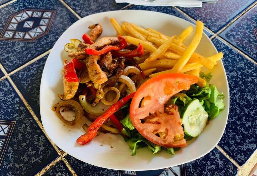 بنسيون Cabinas Jacomar