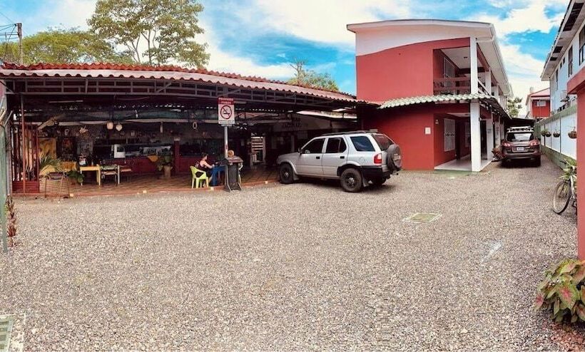 بنسيون Cabinas Jacomar