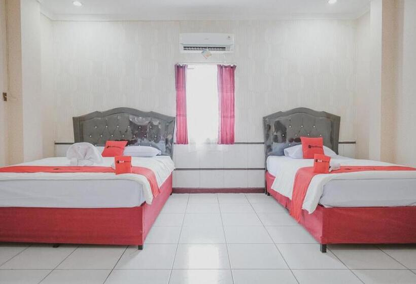 Пансион Reddoorz Plus Near Istana Maimun Medan